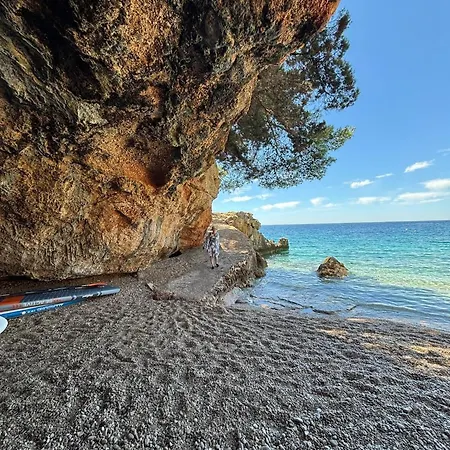 Sea View - Private Parking